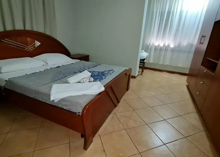 شقة Calmly, Spacious Next To Embassy تيرانا