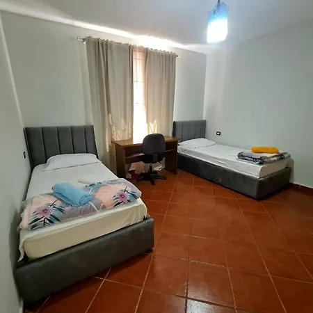 Apartment Calmly, Spacious Next To Embassy