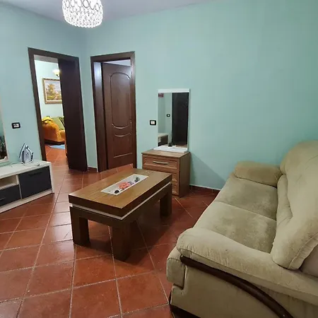 Apartment Calmly, Spacious Next To Embassy *